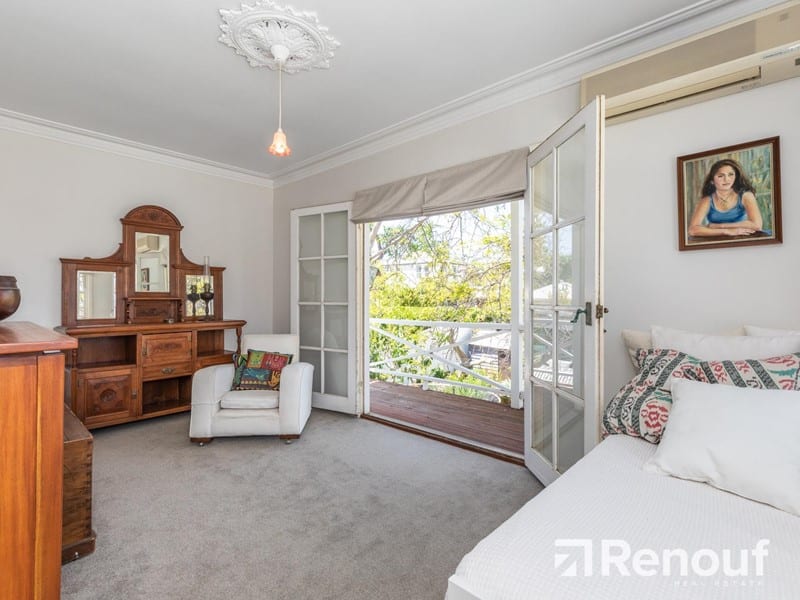 10 Wood Street, Swanbourne