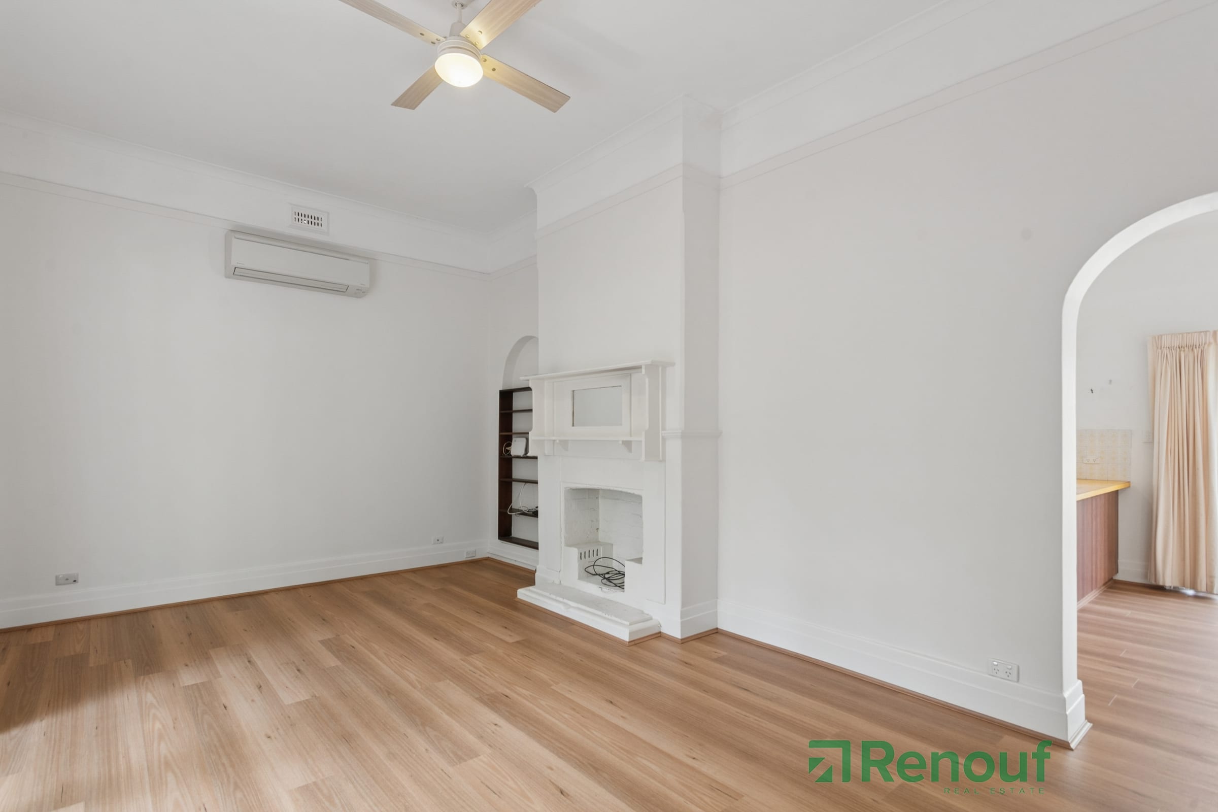 2 De Bernales Walk, Cottesloe
