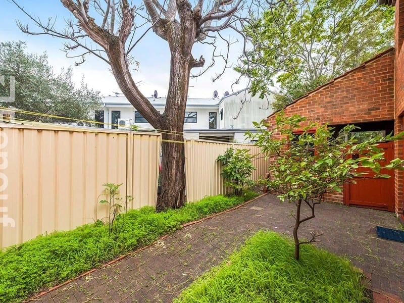 4/7 The Avenue, Crawley