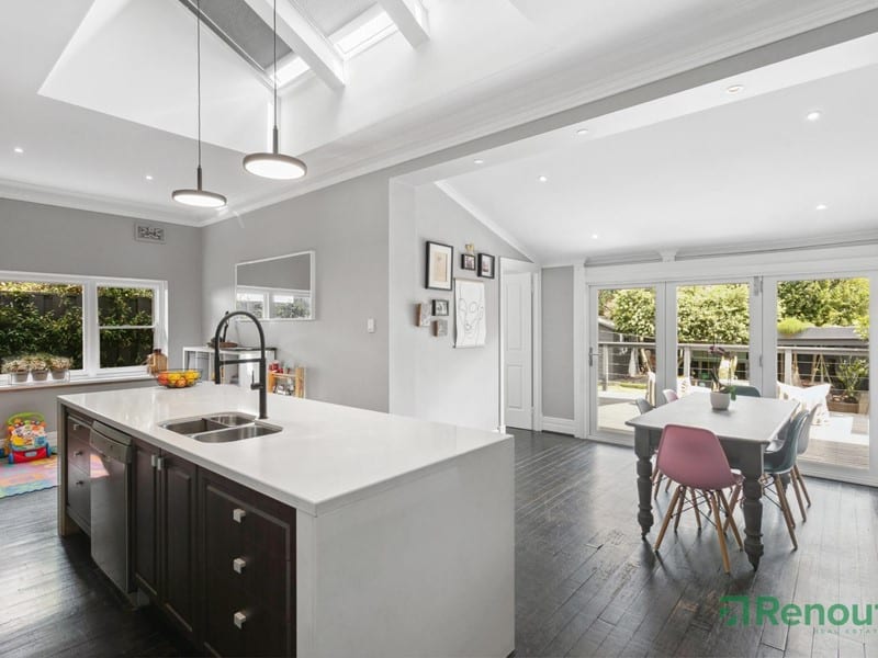 6 Deakin Street, Swanbourne