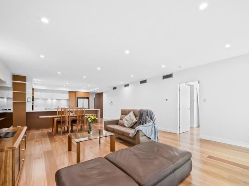 10/90 Terrace Road, East Perth
