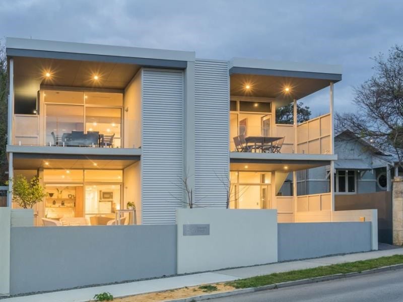 2/154 Railway Street, Claremont