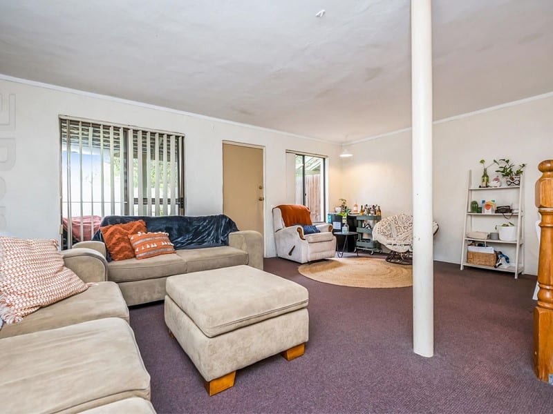 1/28 Caporn Street, Crawley