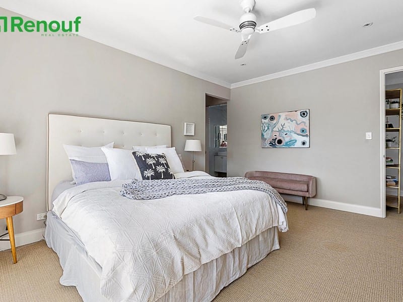 20 Swansea, Swanbourne