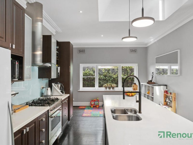 6 Deakin Street, Swanbourne