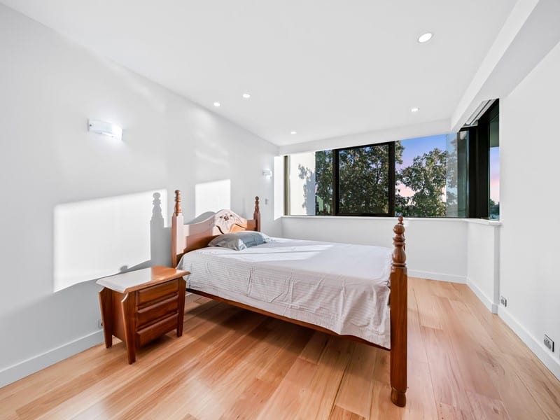 10/90 Terrace Road, East Perth