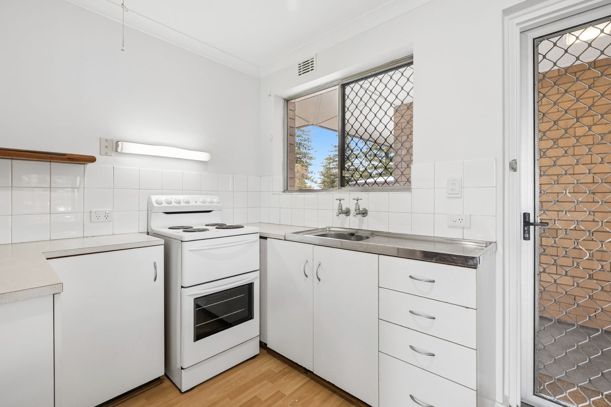 17/108 Broome Street, Cottesloe