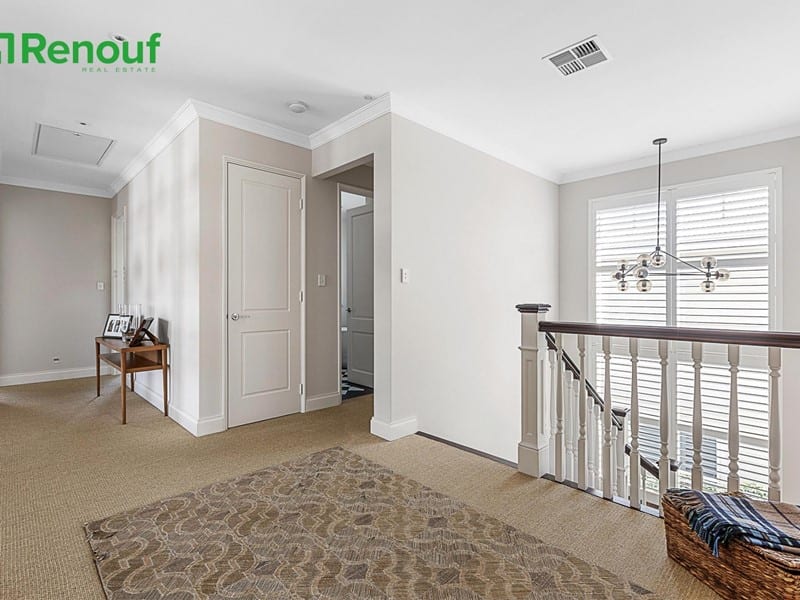 20 Swansea, Swanbourne