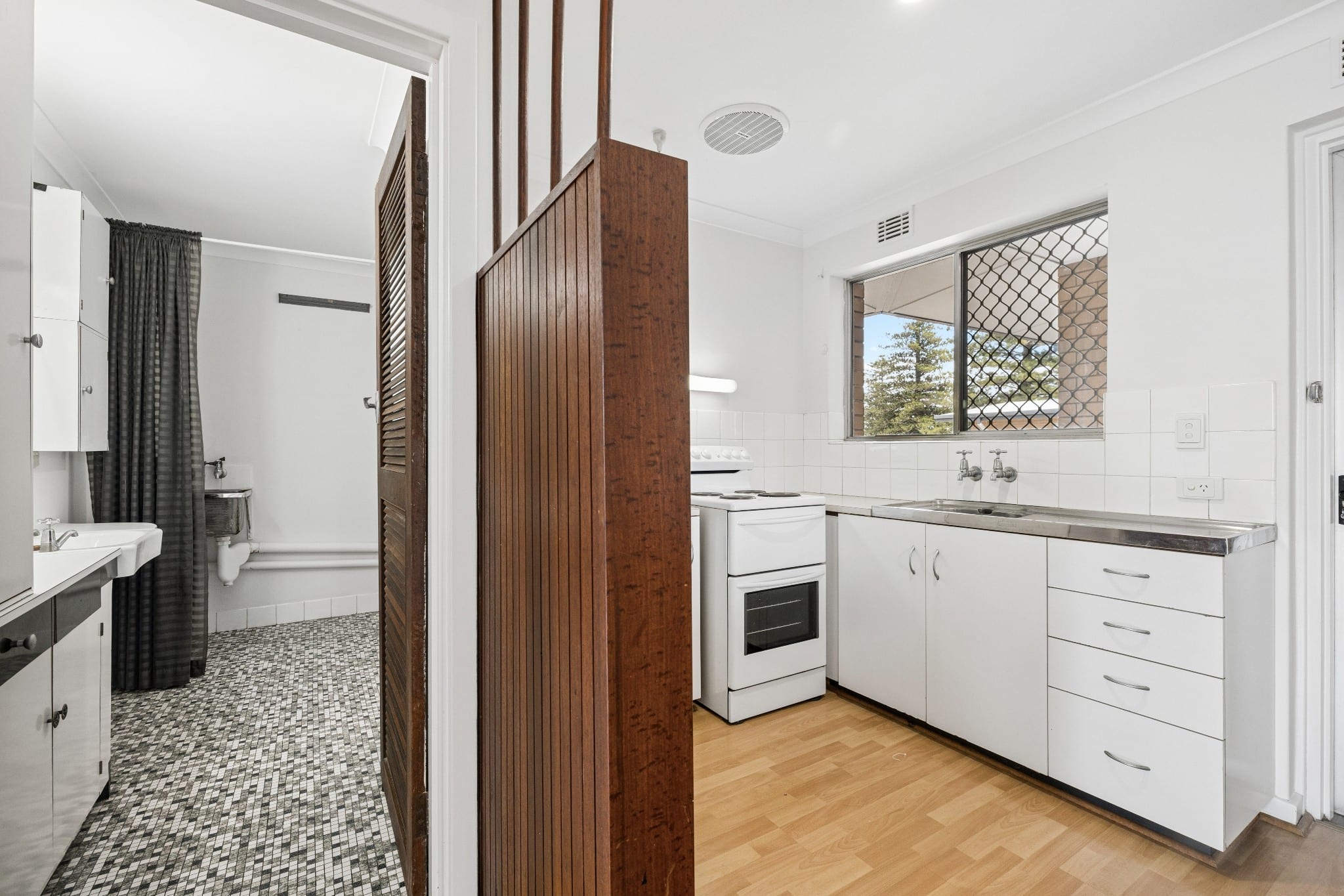 17/108 Broome Street, Cottesloe