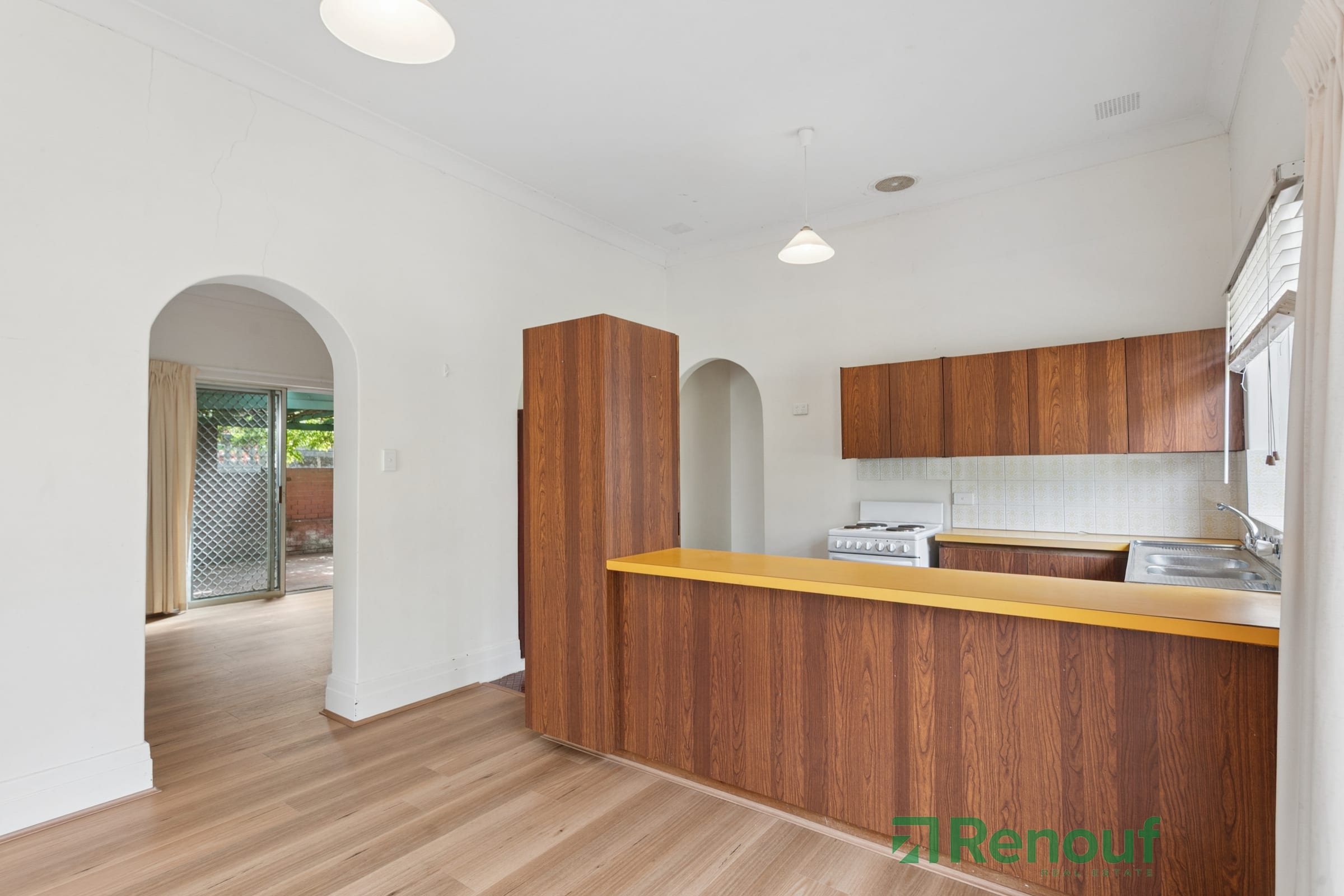 2 De Bernales Walk, Cottesloe