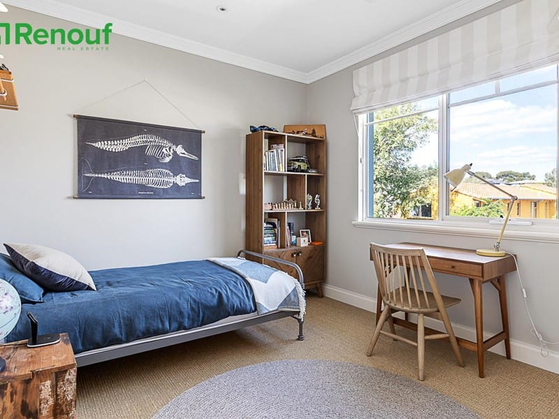 20 Swansea, Swanbourne