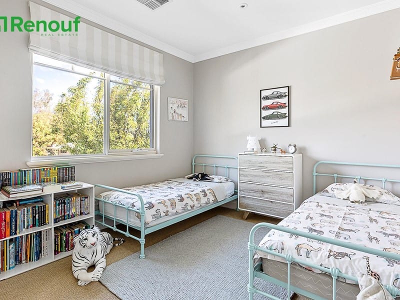 20 Swansea, Swanbourne
