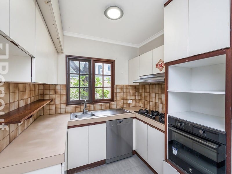 4/7 The Avenue, Crawley