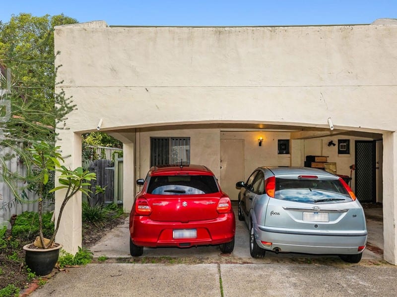 1/28 Caporn Street, Crawley