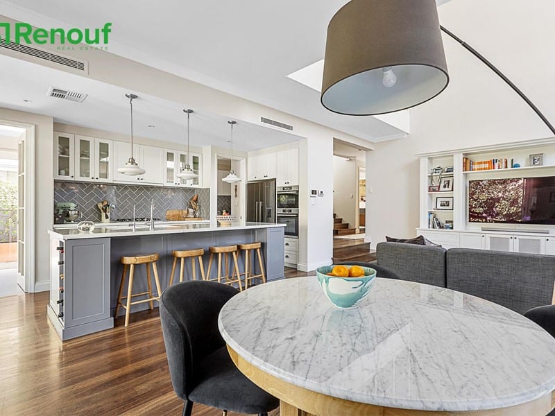 20 Swansea, Swanbourne