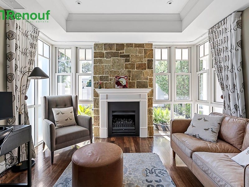 20 Swansea, Swanbourne