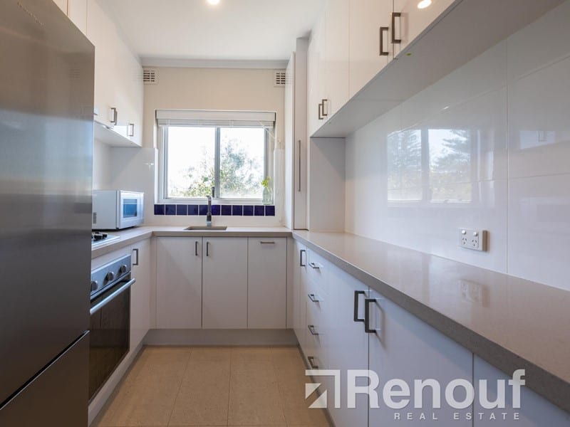 11/156 Broome Street, Cottesloe
