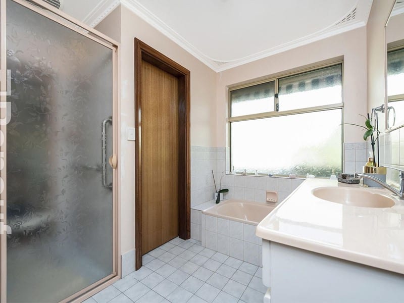 24 Walebing Way, Guilderton