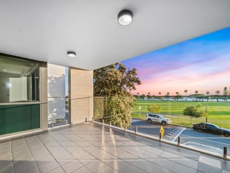 10/90 Terrace Road, East Perth