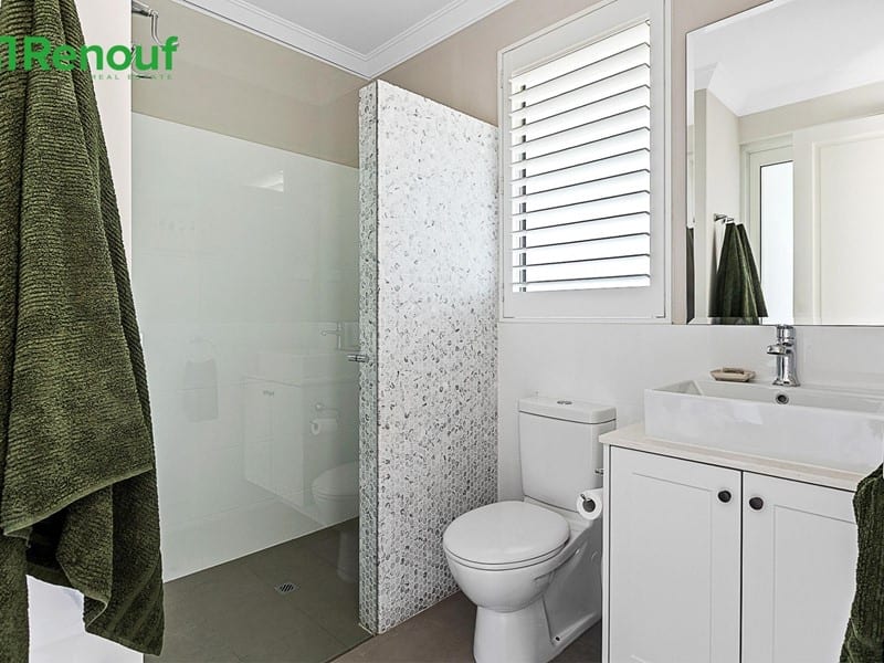 20 Swansea, Swanbourne