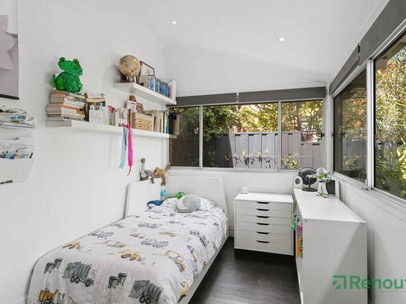 6 Deakin Street, Swanbourne