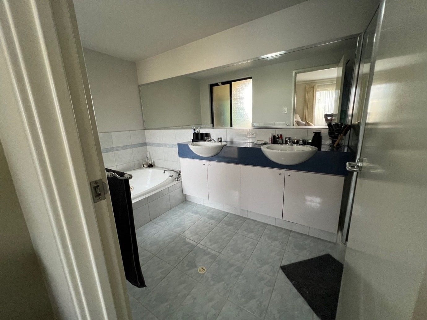 Ensuite, before