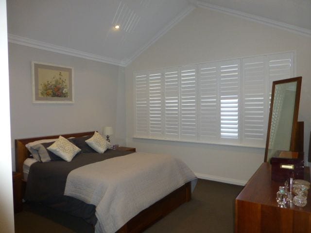 Master bedroom, before