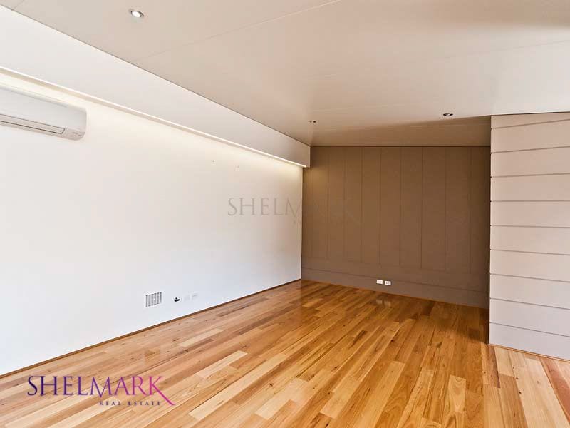 Second lounge, before